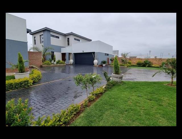 3 BEDROOM HOUSE FOR SALE IN THATCHFIELD